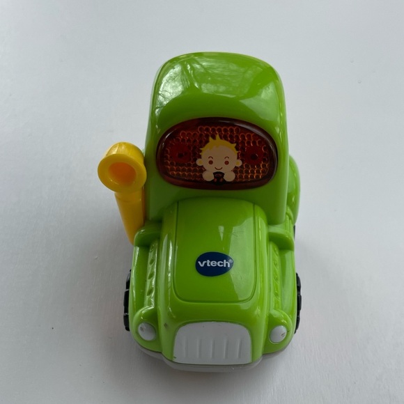 Vetch set of four vehicles With Lights and Sounds - Picture 7 of 14